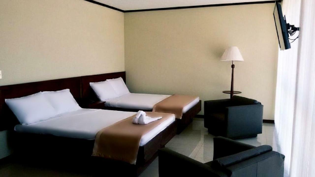 Hotel Ambassador Сан Хосе Екстериор снимка