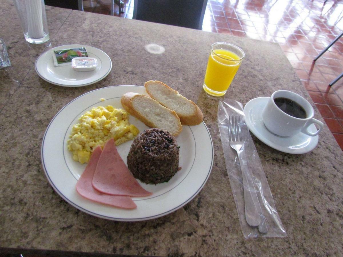 Hotel Ambassador Сан Хосе Екстериор снимка